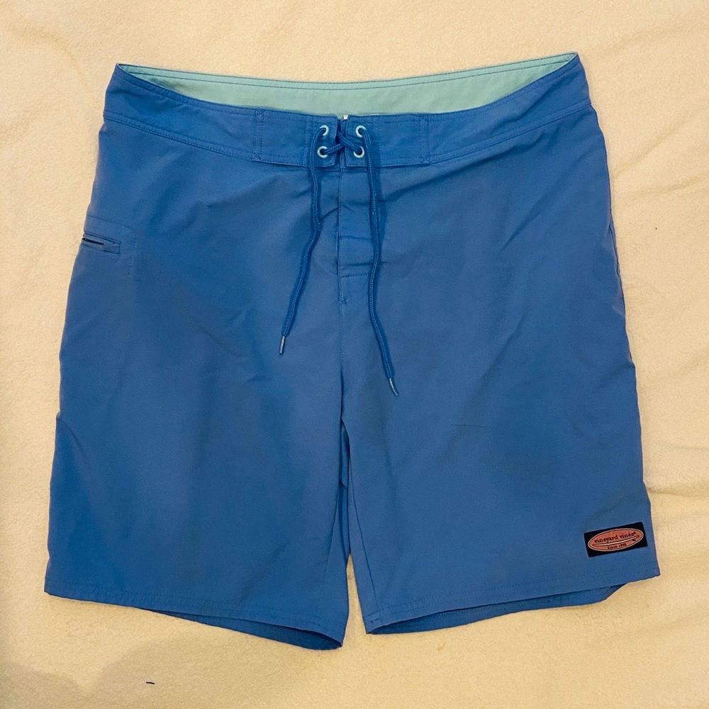 Vineyard Vines Men’s Sz36 swim trunks